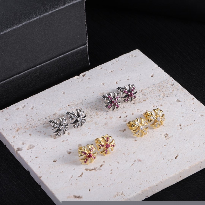Ch**me He**ts earrings